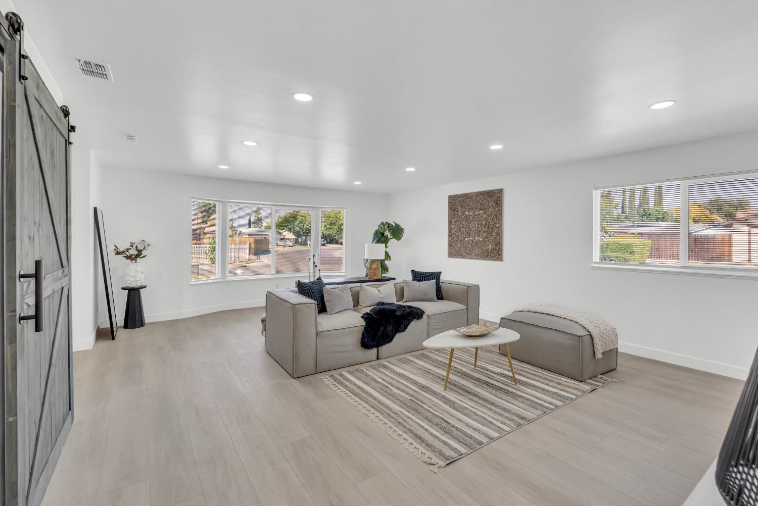 Detail Gallery Image 12 of 66 For 9184 Brian Ct, Sacramento,  CA 95826 - 3 Beds | 2 Baths