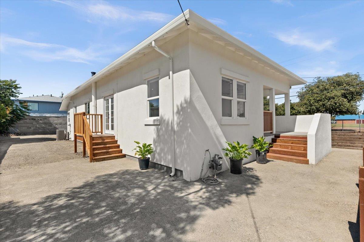 Detail Gallery Image 9 of 68 For 500 W 16th St, Antioch,  CA 94509 - 3 Beds | 2 Baths