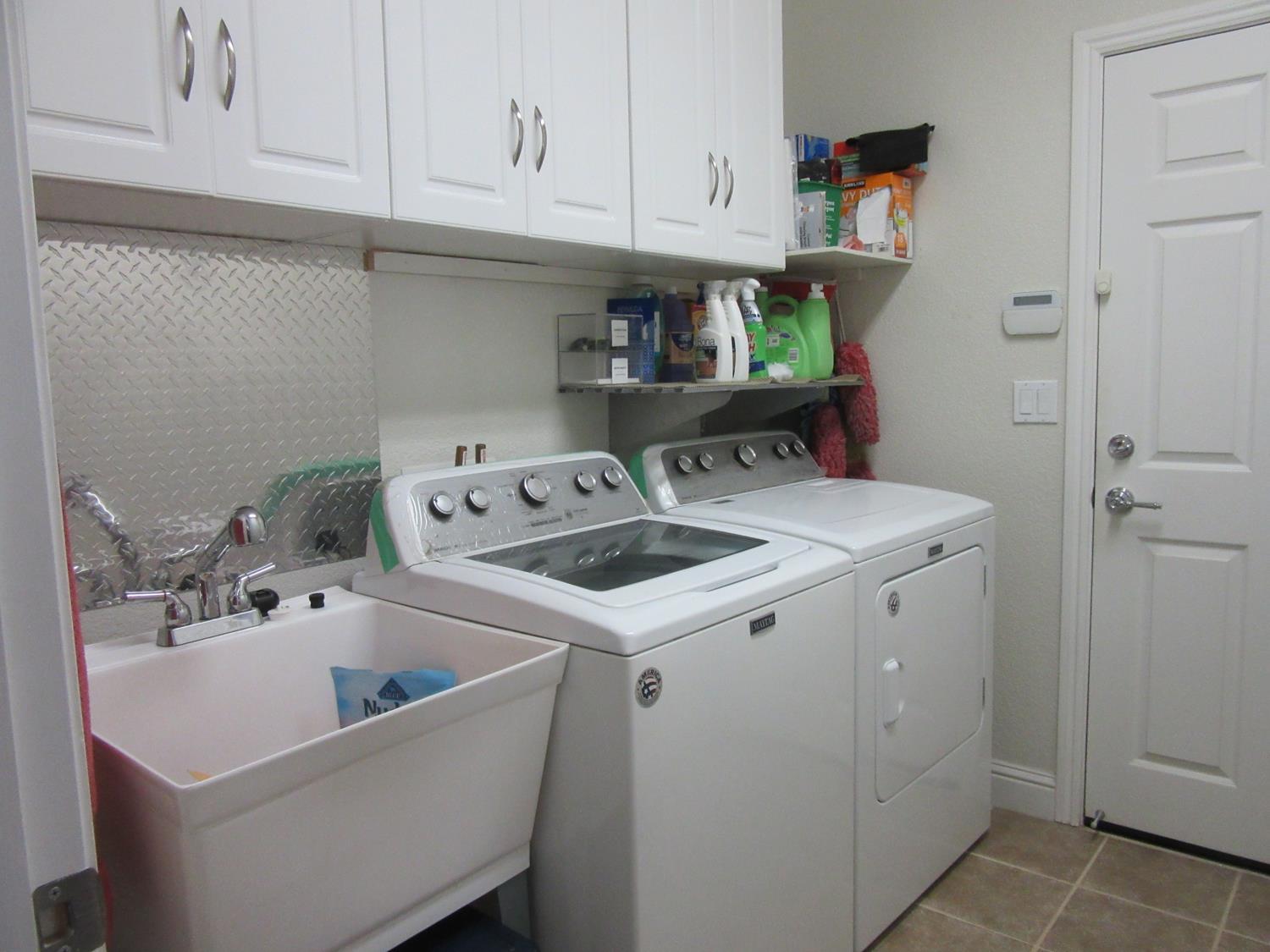 Detail Gallery Image 14 of 21 For 1739 Glenoaks St, Manteca,  CA 95336 - 2 Beds | 2 Baths