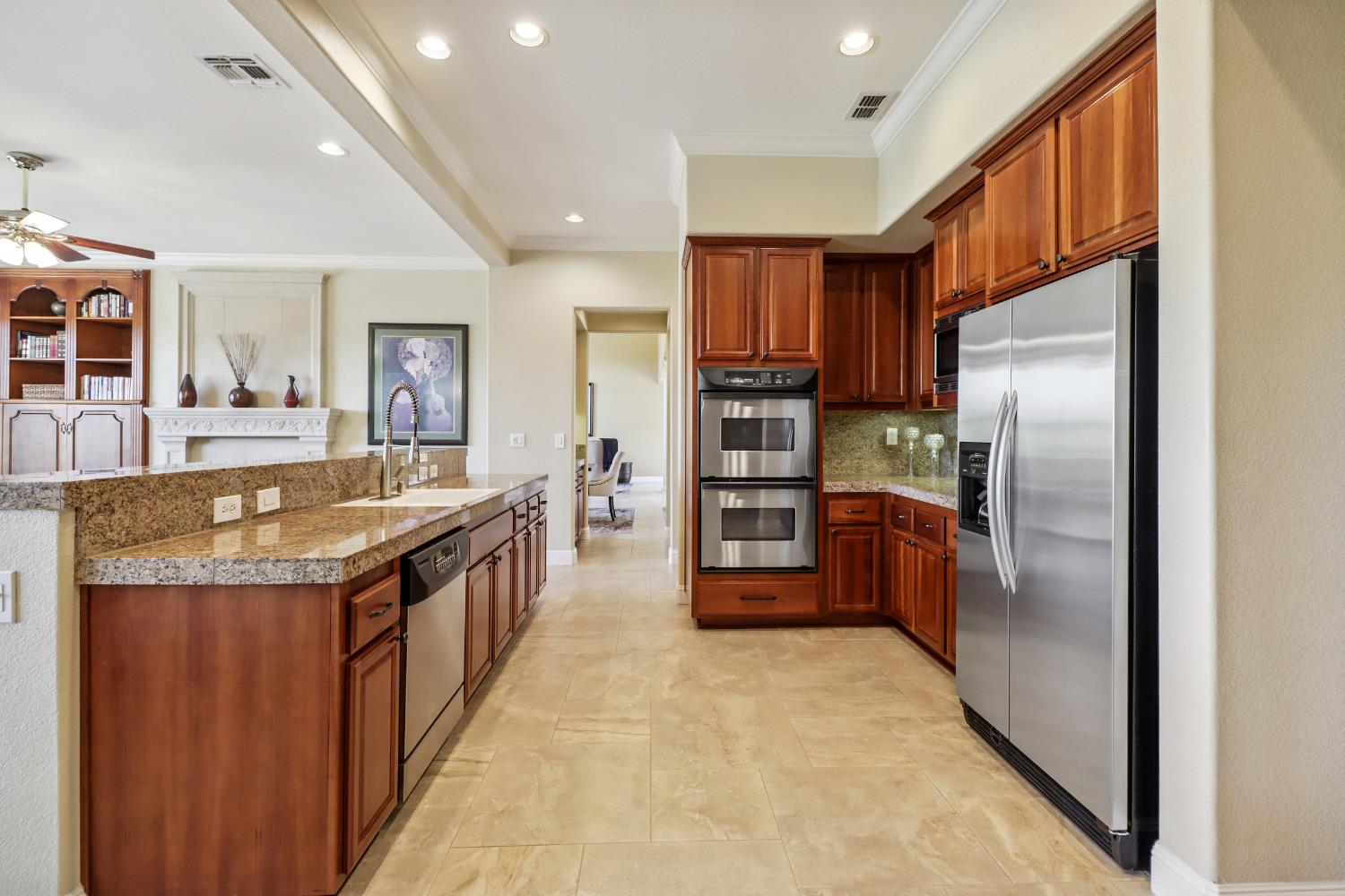 Detail Gallery Image 23 of 59 For 9661 Clos Du Lac Cir, Loomis,  CA 95650 - 4 Beds | 4/1 Baths