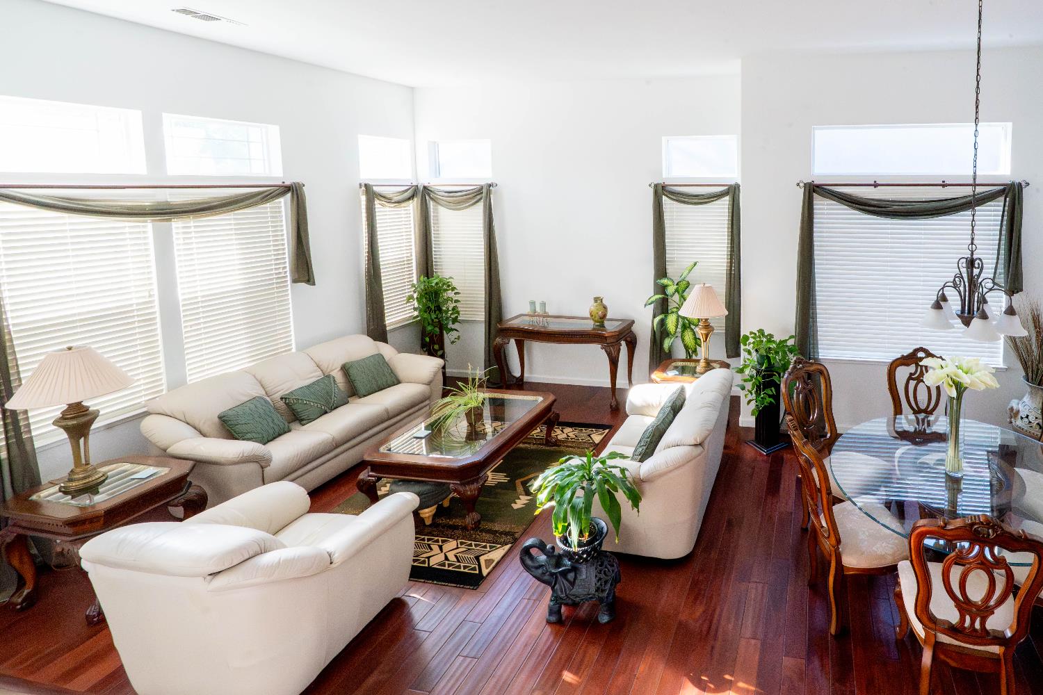 Detail Gallery Image 6 of 59 For 5738 Holbrook Dr, Riverbank,  CA 95367 - 4 Beds | 2/1 Baths