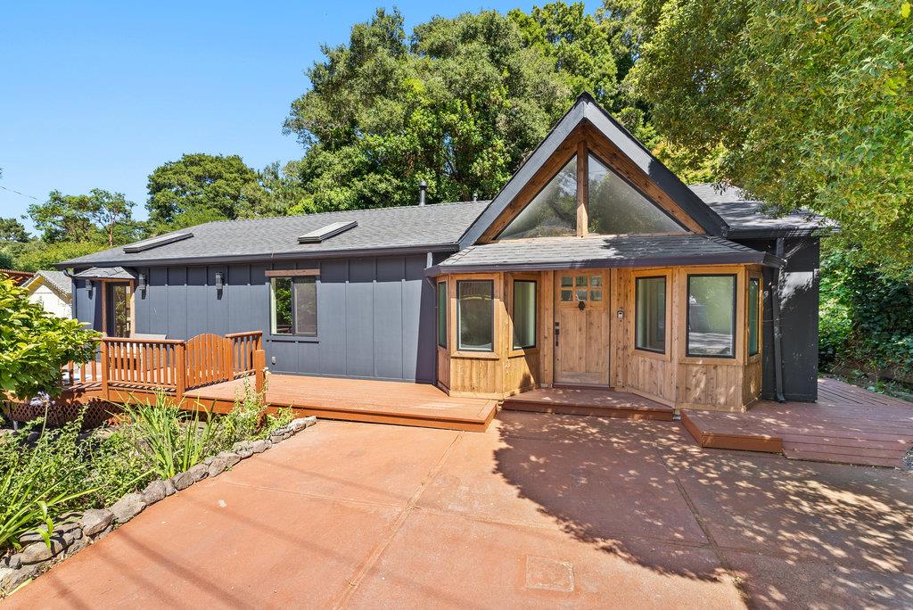 Detail Gallery Image 1 of 32 For 610 Nestora Ave, Aptos,  CA 95003 - 3 Beds | 2 Baths