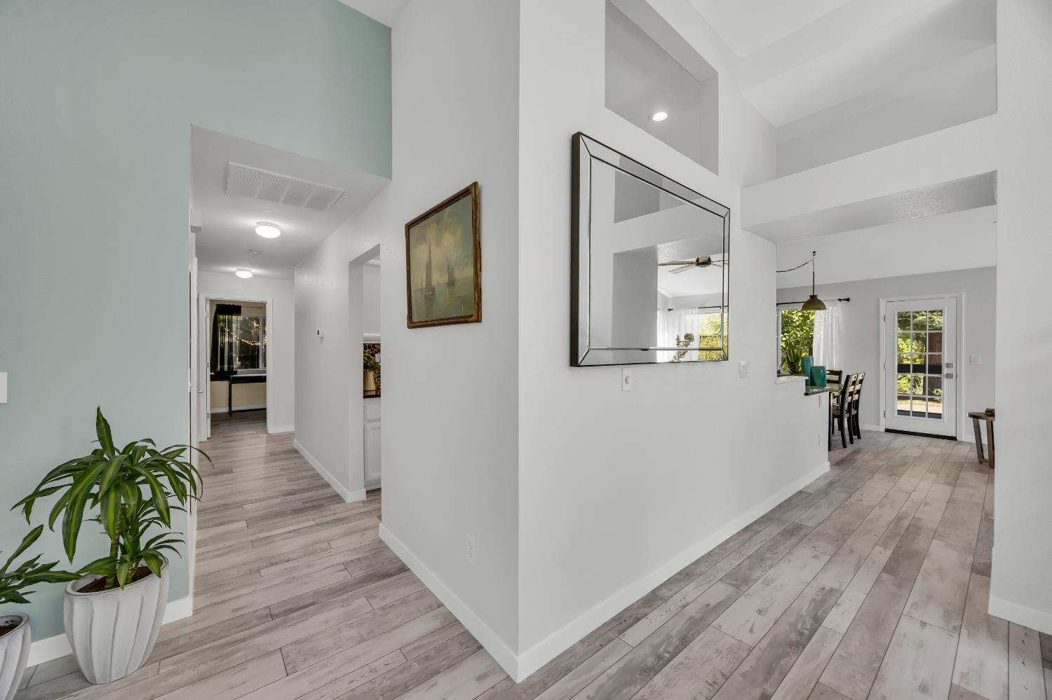 Detail Gallery Image 12 of 57 For 5112 Charter Ct, Rocklin,  CA 95765 - 4 Beds | 2 Baths