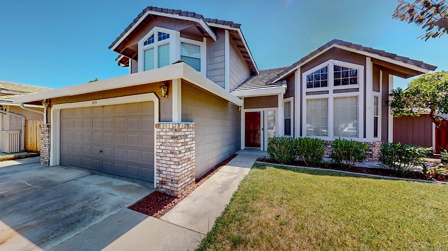 Detail Gallery Image 3 of 43 For 4184 Horizon Ct, Turlock,  CA 95382 - 4 Beds | 3 Baths