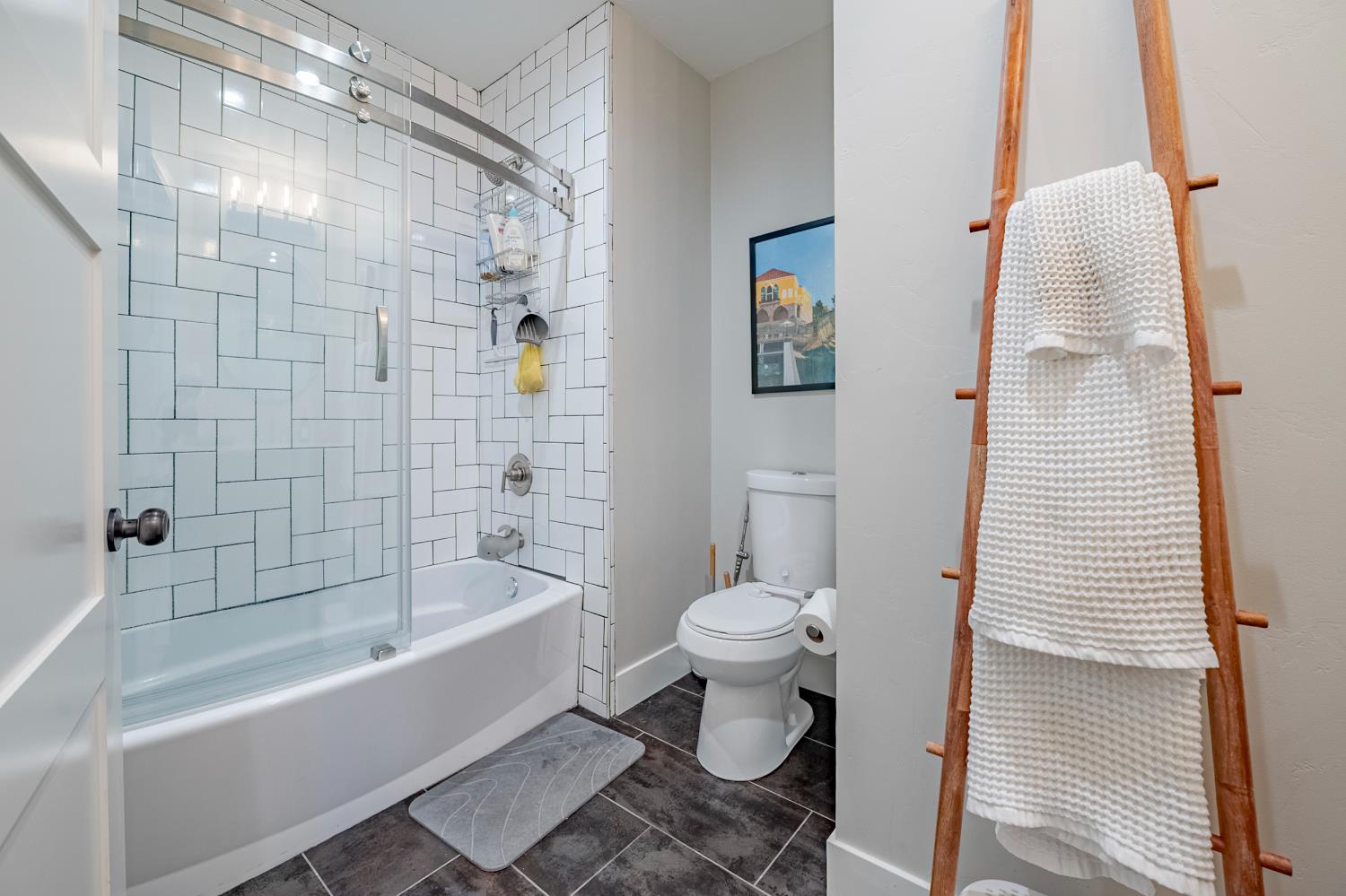 Detail Gallery Image 32 of 42 For 400 E 21st St, Merced,  CA 95340 - 3 Beds | 1/1 Baths