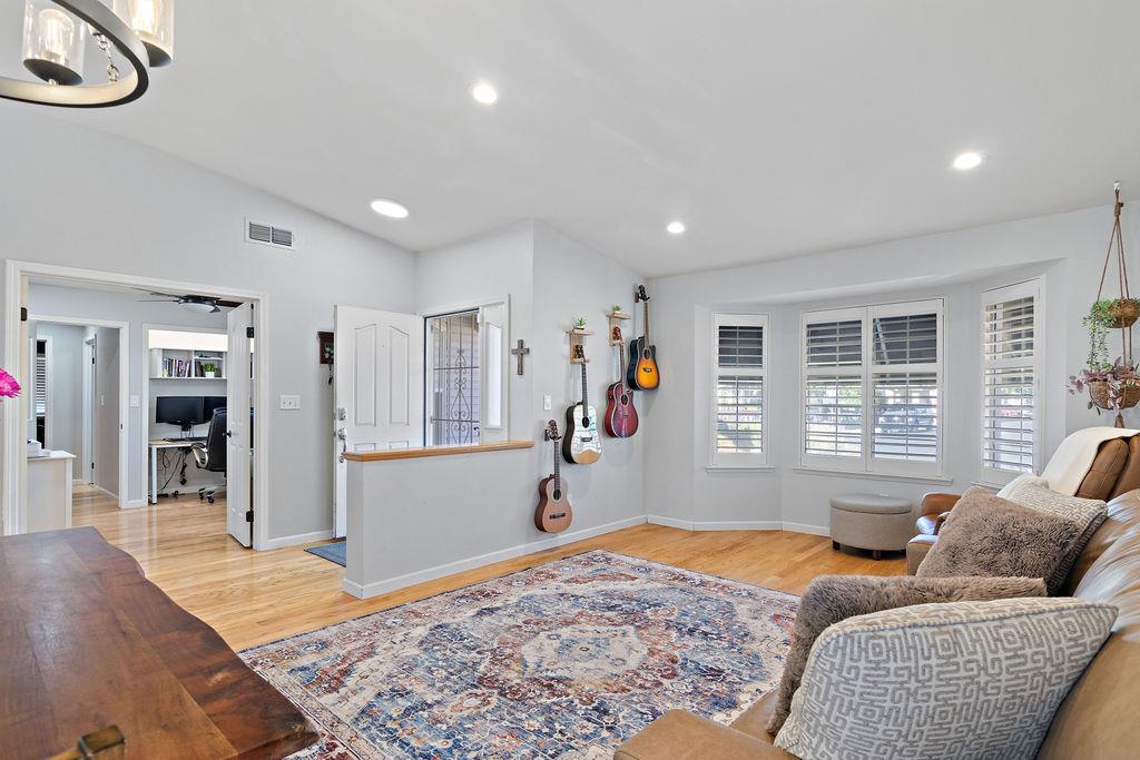 Detail Gallery Image 5 of 38 For 65 Reed Rd, Oakdale,  CA 95361 - 4 Beds | 2 Baths