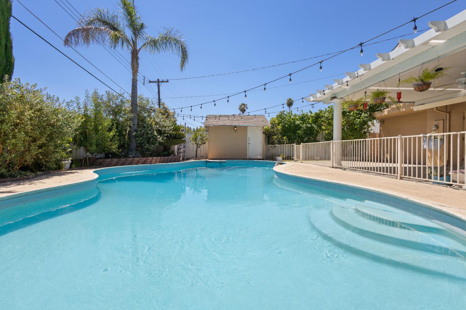 Detail Gallery Image 57 of 64 For 6732 Bismarck Dr, North Highlands,  CA 95660 - 5 Beds | 2/1 Baths