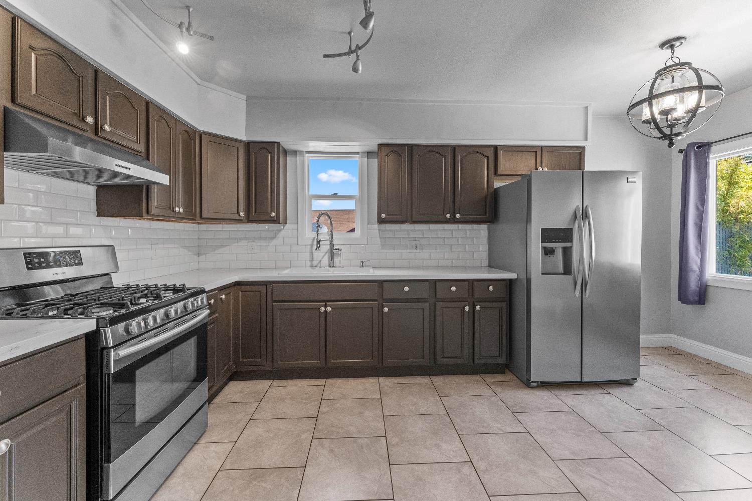 Detail Gallery Image 8 of 23 For 14732 Darius Way, San Leandro,  CA 94587 - 2 Beds | 1 Baths