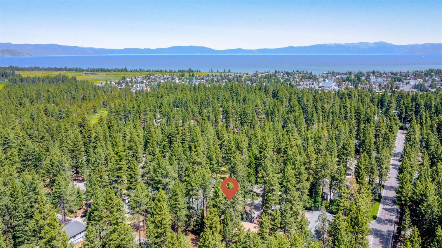 Detail Gallery Image 2 of 12 For 673 James Ave, South Lake Tahoe,  CA 96150 - – Beds | – Baths