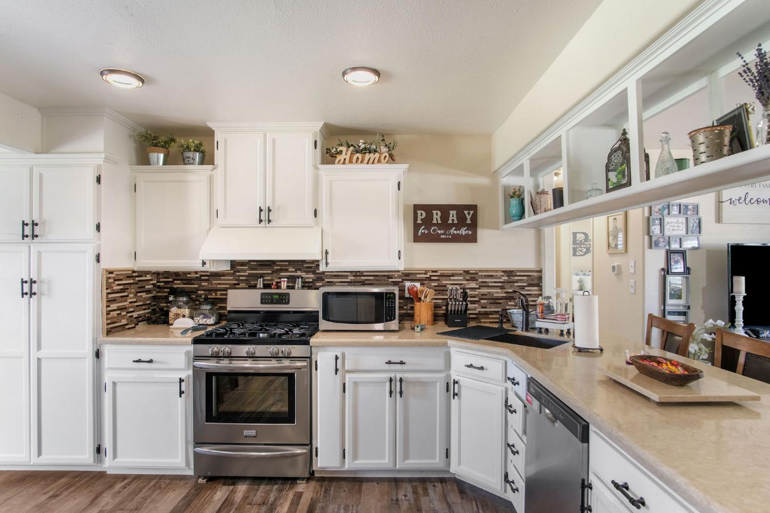 Detail Gallery Image 9 of 30 For 528 Church St, Modesto,  CA 95357 - 3 Beds | 2 Baths