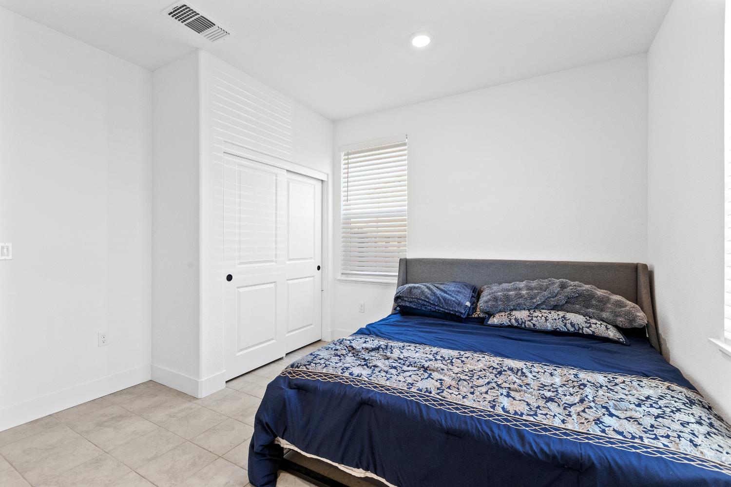 Detail Gallery Image 15 of 58 For 10224 Kilo Way, Elk Grove,  CA 95757 - 5 Beds | 4 Baths