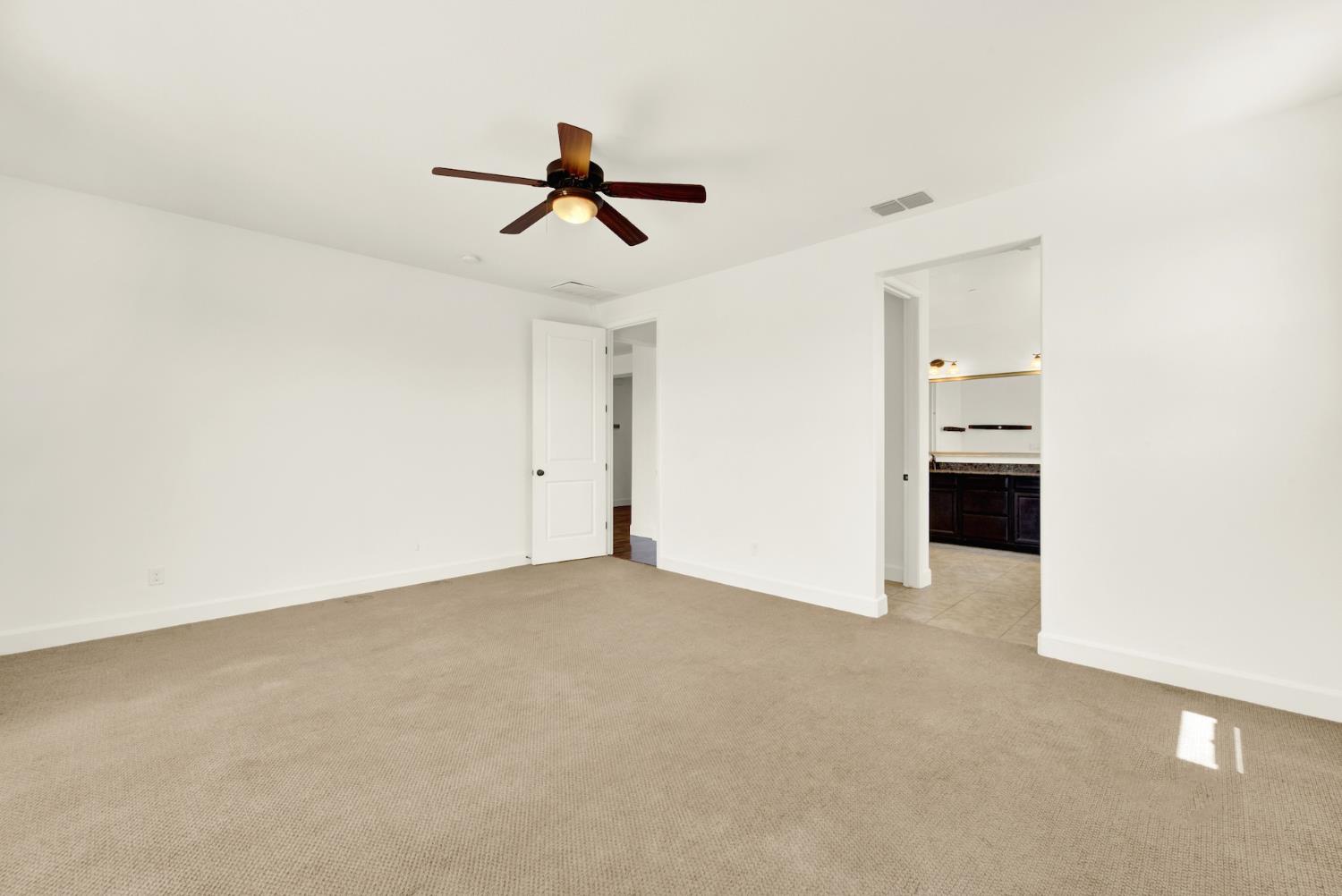 Detail Gallery Image 40 of 72 For 2200 Russell Cir, Woodland,  CA 95776 - 3 Beds | 2/1 Baths
