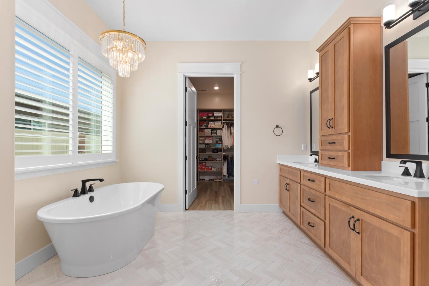 Detail Gallery Image 34 of 60 For 2101 via Prego, Oakdale,  CA 95361 - 3 Beds | 3/1 Baths