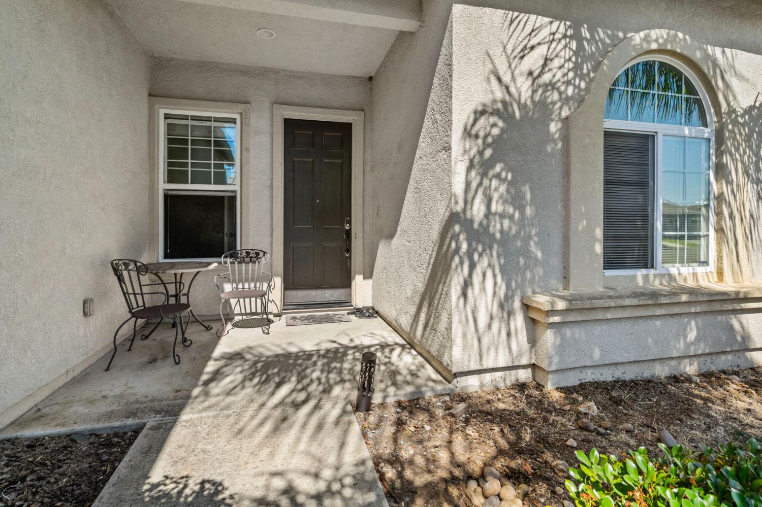 Detail Gallery Image 3 of 33 For 444 Sparrow Dr, Galt,  CA 95632 - 4 Beds | 2 Baths