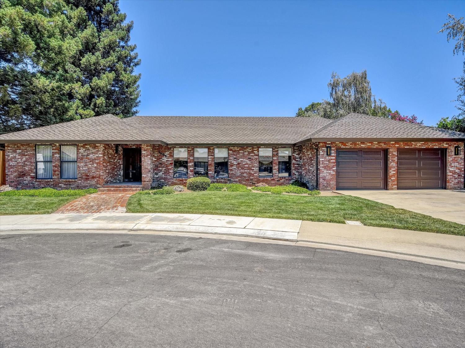 Detail Gallery Image 2 of 47 For 1805 Cardigan Way, Modesto,  CA 95355 - 4 Beds | 3 Baths