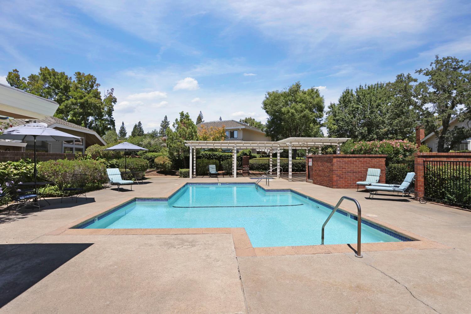 Detail Gallery Image 40 of 42 For 9105 Westcliff Ln, Fair Oaks,  CA 95628 - 3 Beds | 2/1 Baths