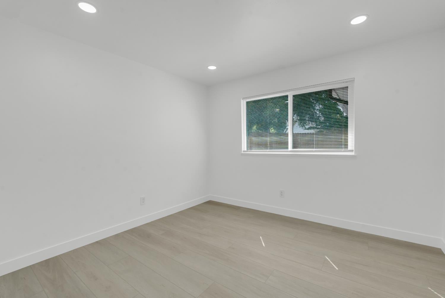 Detail Gallery Image 35 of 66 For 9184 Brian Ct, Sacramento,  CA 95826 - 3 Beds | 2 Baths