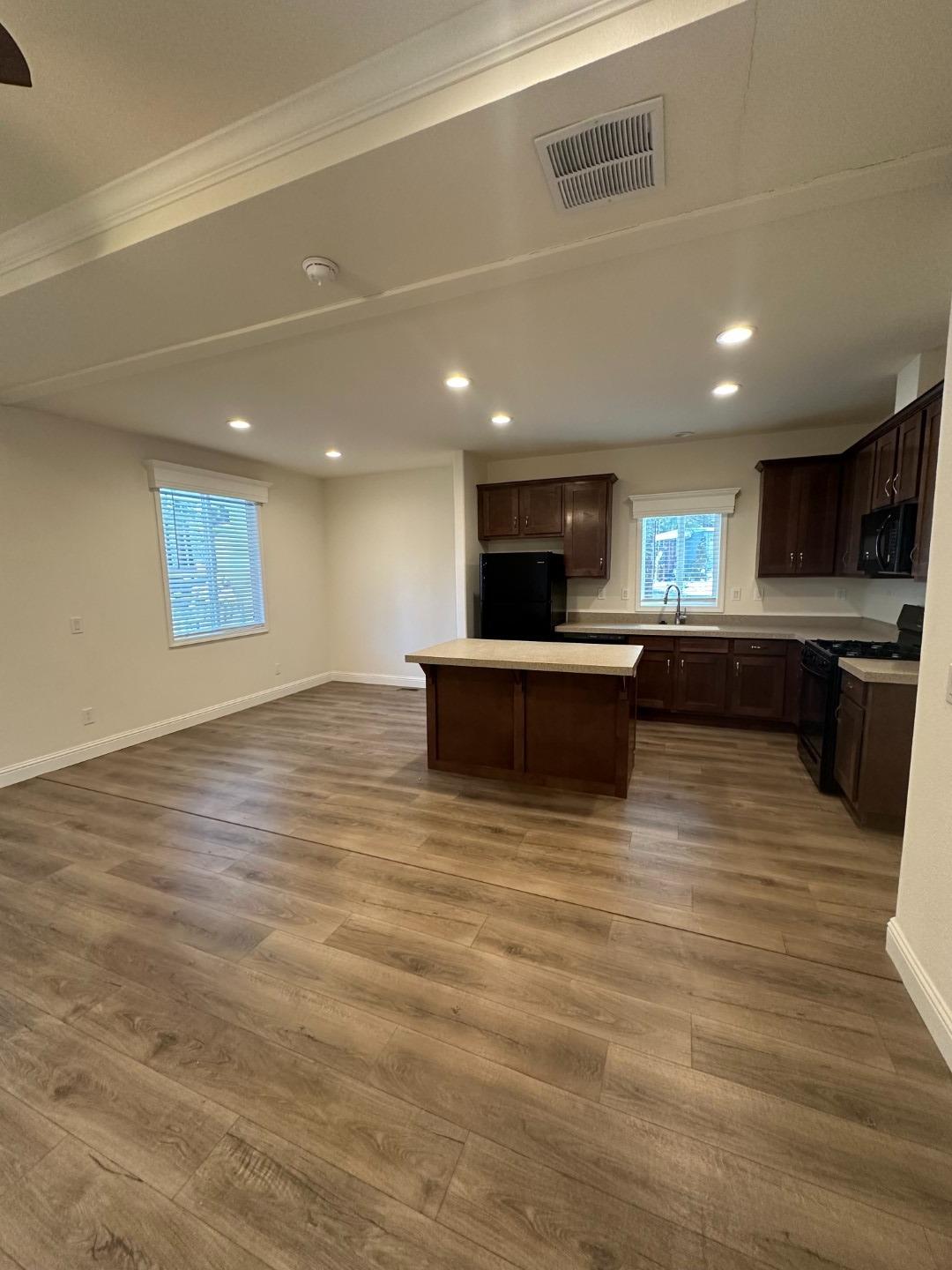 Detail Gallery Image 3 of 14 For 3740 Blackwood Rd 61, South Lake Tahoe,  CA 96150 - 3 Beds | 2 Baths