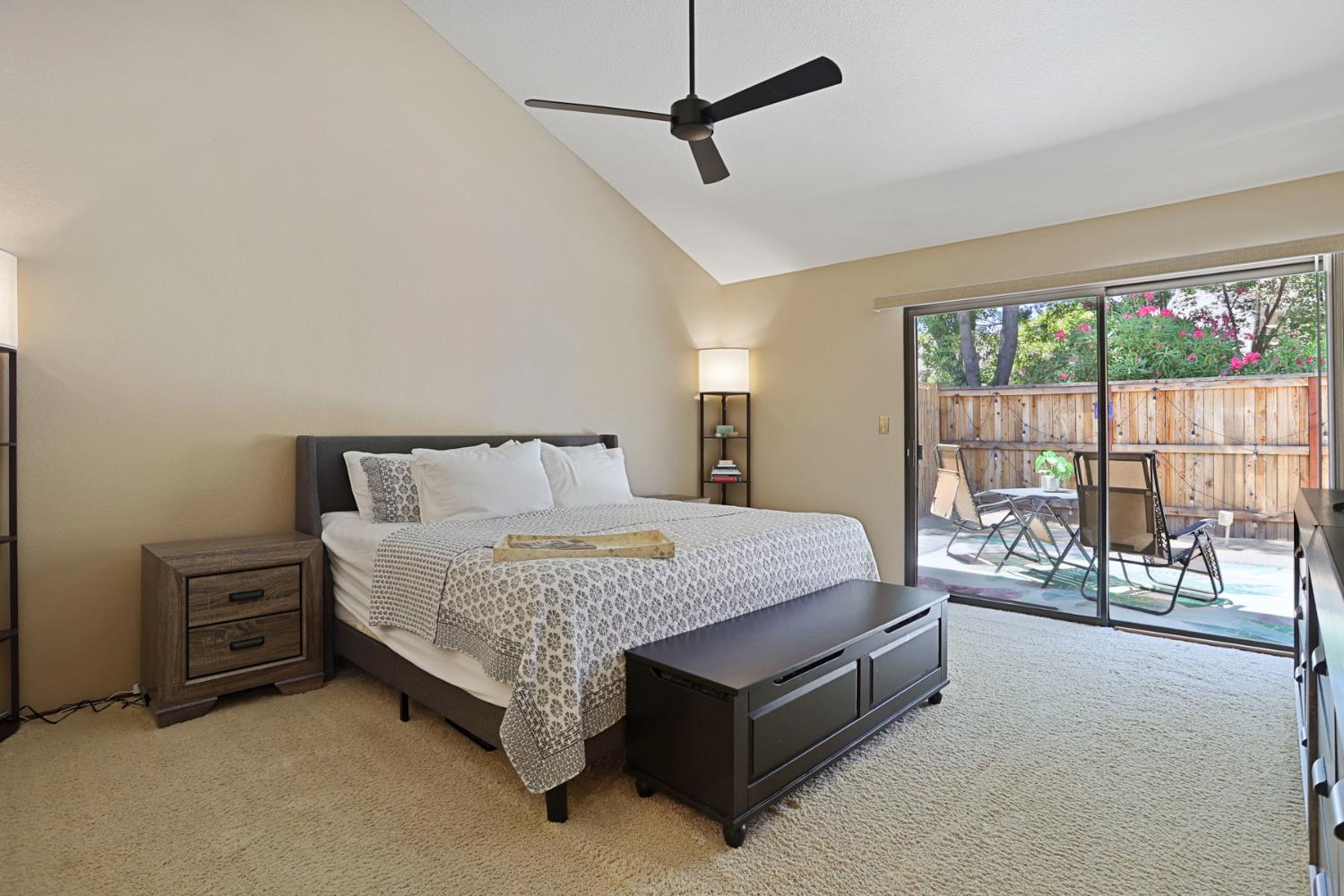 Detail Gallery Image 15 of 42 For 9105 Westcliff Ln, Fair Oaks,  CA 95628 - 3 Beds | 2/1 Baths