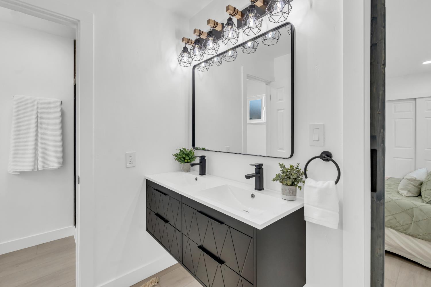 Detail Gallery Image 42 of 66 For 9184 Brian Ct, Sacramento,  CA 95826 - 3 Beds | 2 Baths