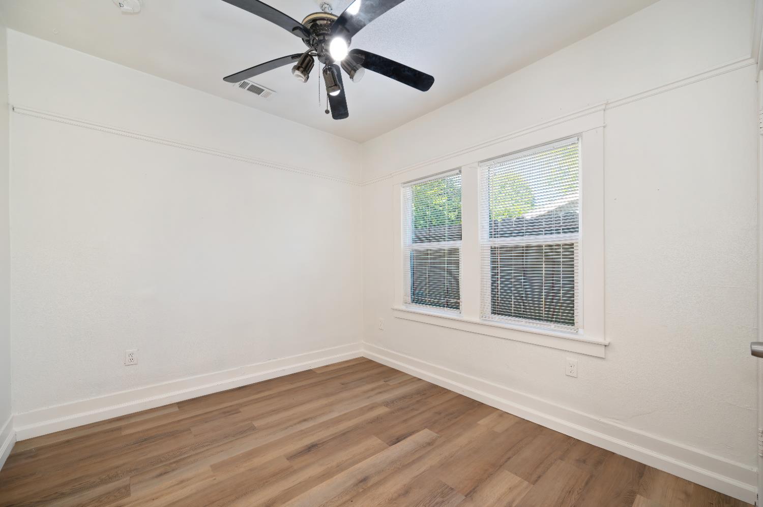 Detail Gallery Image 28 of 47 For 911 Cross St, Woodland,  CA 95695 - – Beds | – Baths