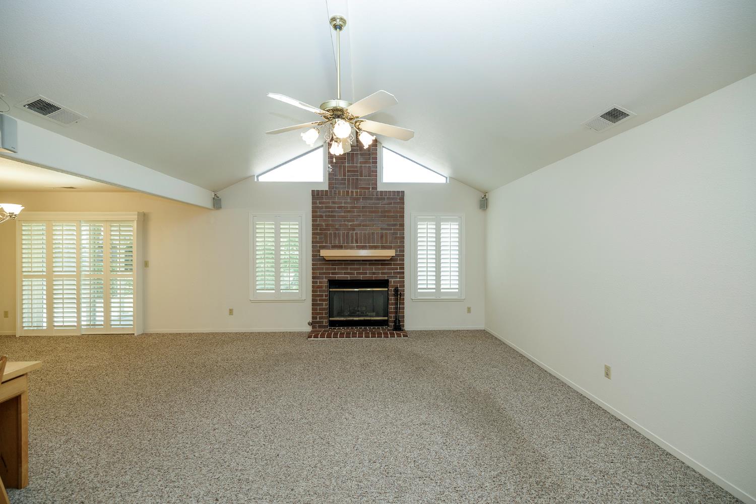 Detail Gallery Image 17 of 70 For 3709 Springcreek Dr, Modesto,  CA 95355 - 3 Beds | 2/1 Baths