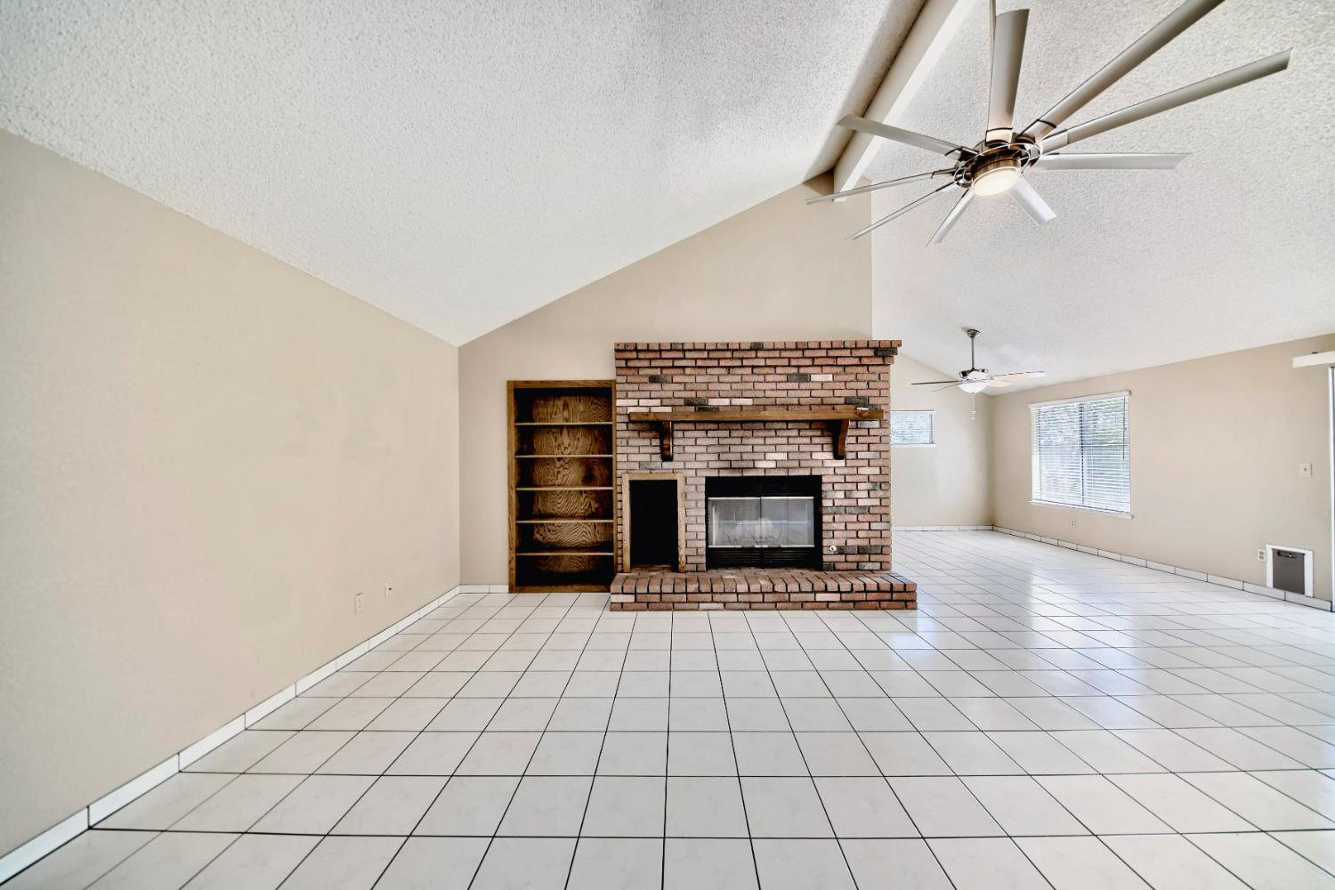 Detail Gallery Image 10 of 79 For 1516 Palmdale Dr, Modesto,  CA 95355 - 3 Beds | 2 Baths