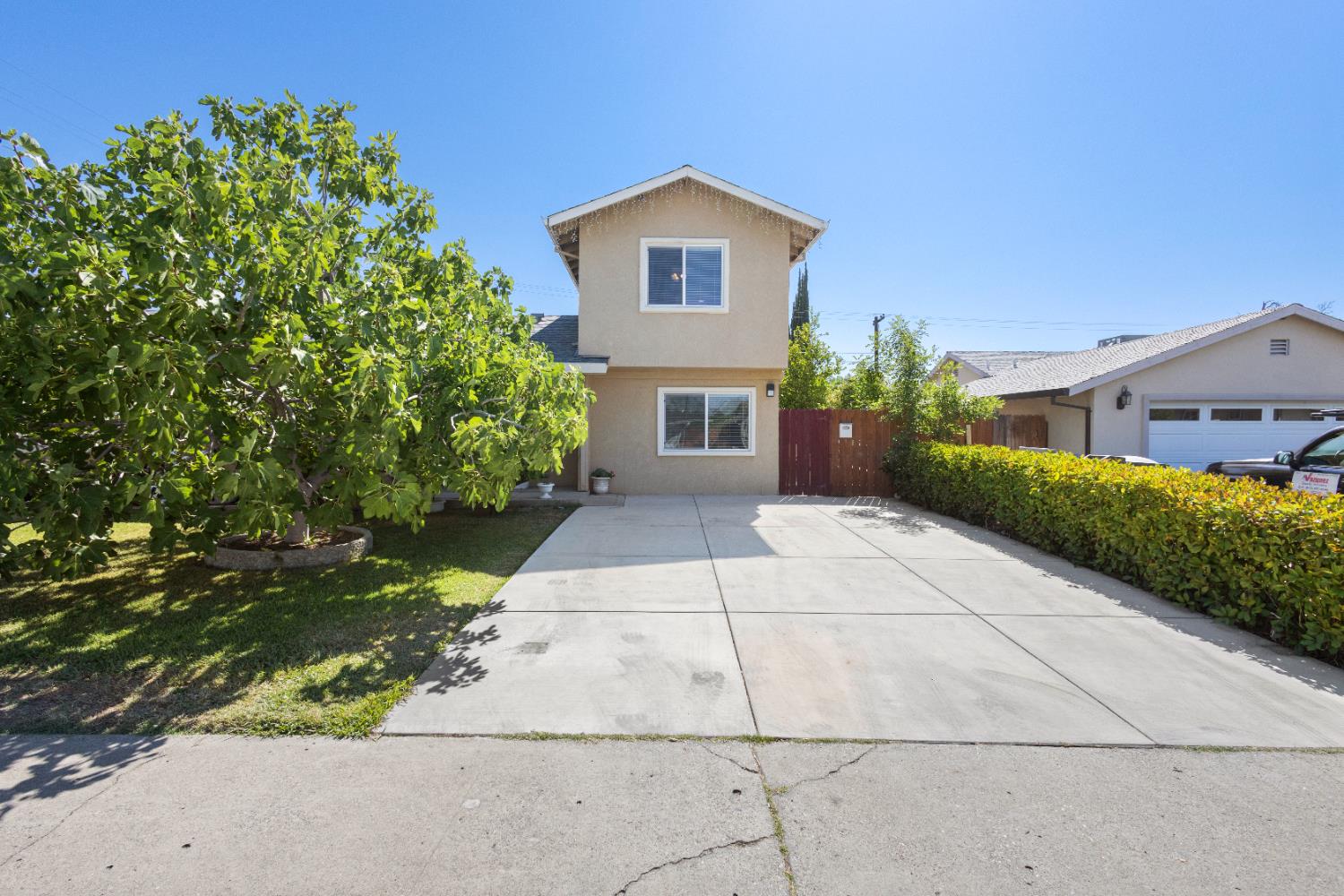 Detail Gallery Image 4 of 64 For 6732 Bismarck Dr, North Highlands,  CA 95660 - 5 Beds | 2/1 Baths