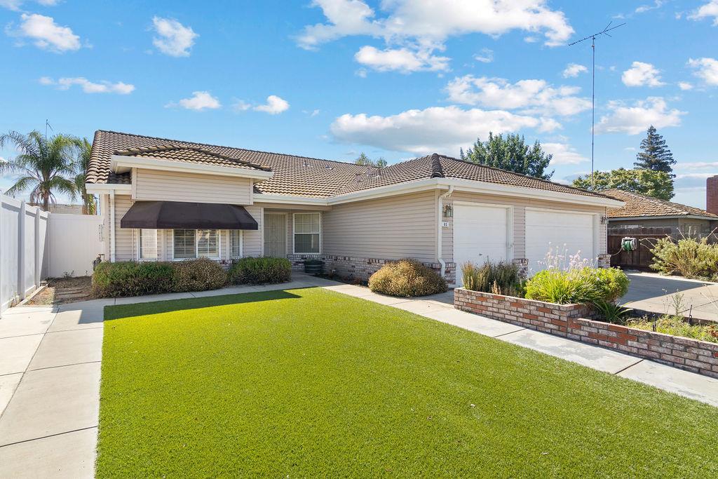 Detail Gallery Image 2 of 38 For 65 Reed Rd, Oakdale,  CA 95361 - 4 Beds | 2 Baths