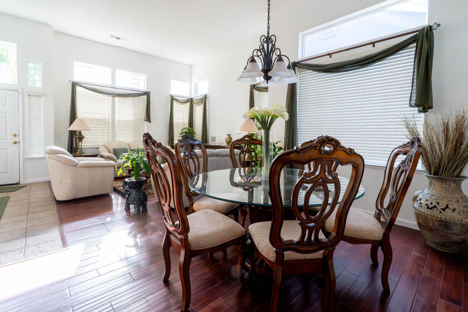 Detail Gallery Image 4 of 59 For 5738 Holbrook Dr, Riverbank,  CA 95367 - 4 Beds | 2/1 Baths