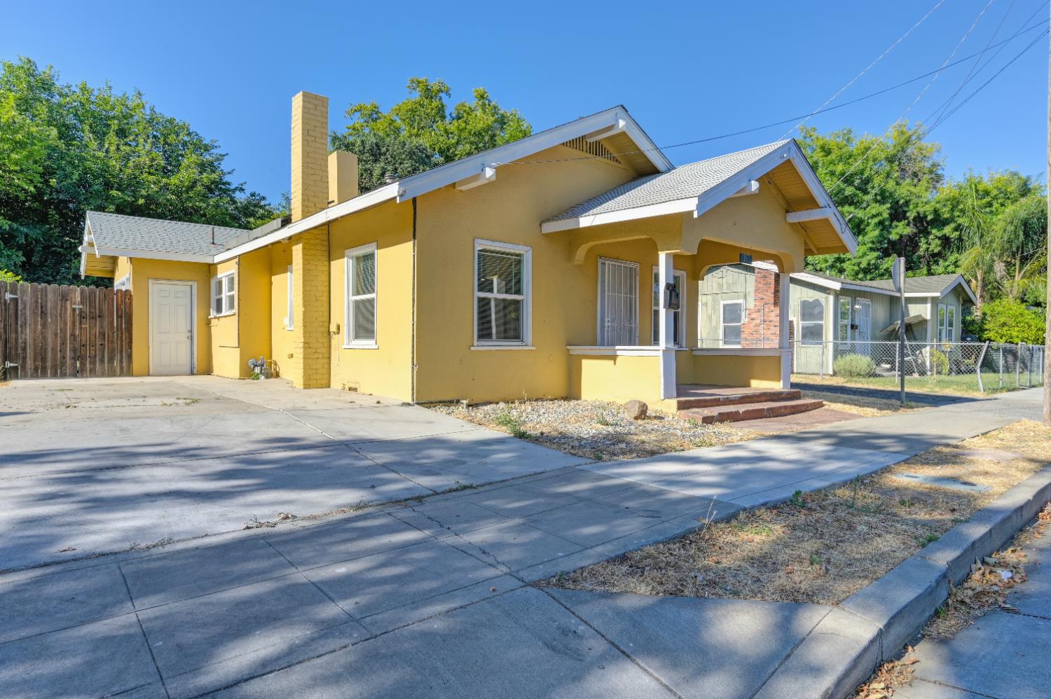 Detail Gallery Image 1 of 47 For 911 Cross St, Woodland,  CA 95695 - – Beds | – Baths