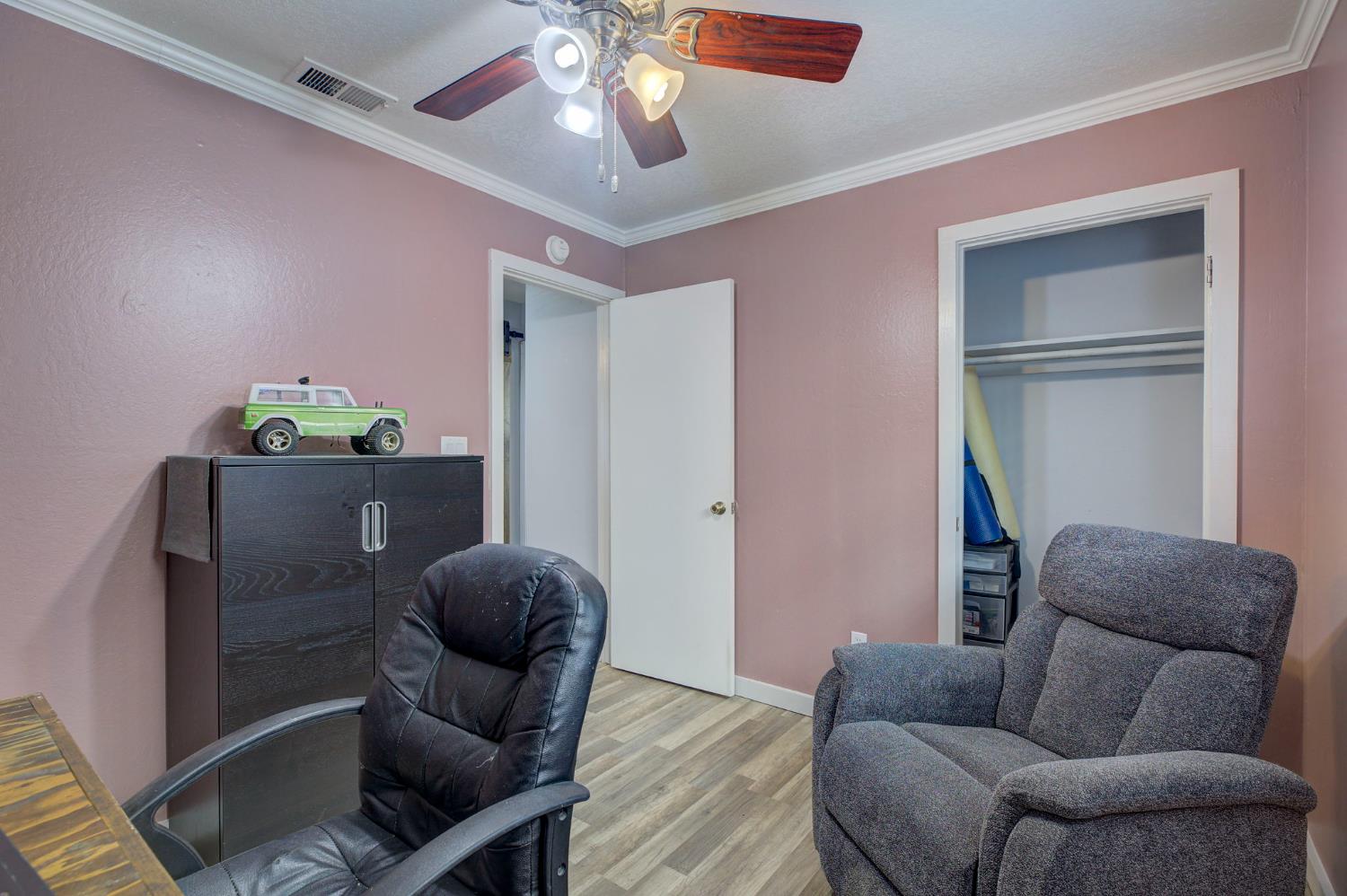 Detail Gallery Image 25 of 29 For 5112 Rabeneck Way, Fair Oaks,  CA 95628 - 3 Beds | 1 Baths