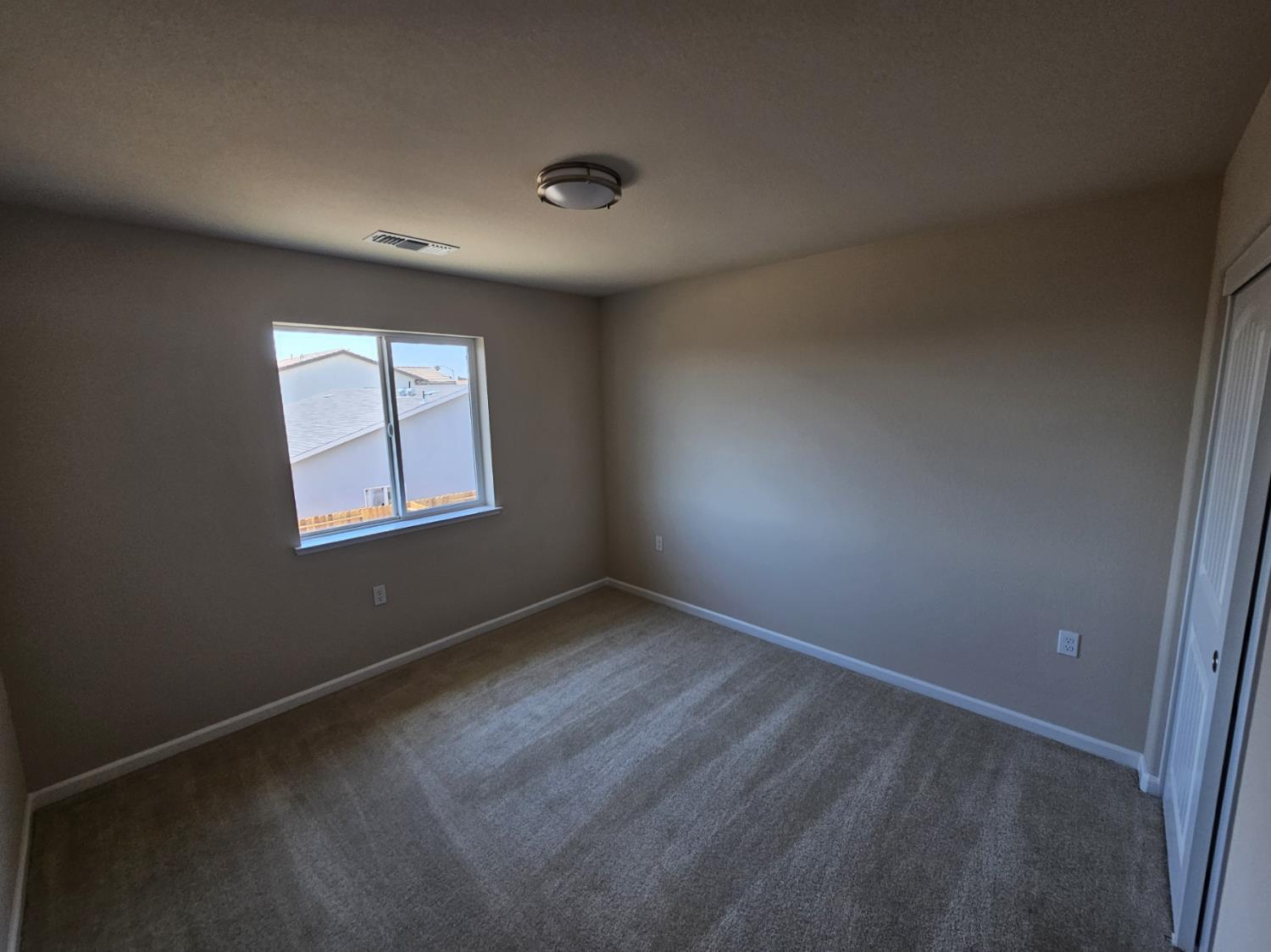 Detail Gallery Image 14 of 16 For 908 Terranova Ct, Stockton,  CA 95204 - 4 Beds | 3 Baths