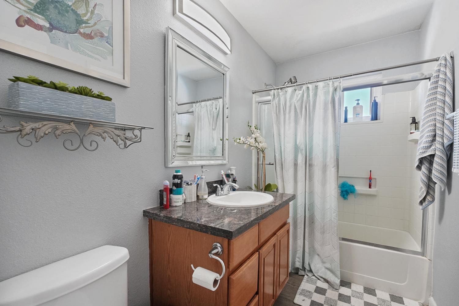 Detail Gallery Image 13 of 23 For 301 S Emerald Ave, Modesto,  CA 95351 - 3 Beds | 2 Baths