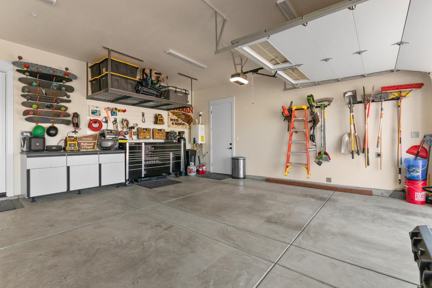 Detail Gallery Image 43 of 60 For 2101 via Prego, Oakdale,  CA 95361 - 3 Beds | 3/1 Baths