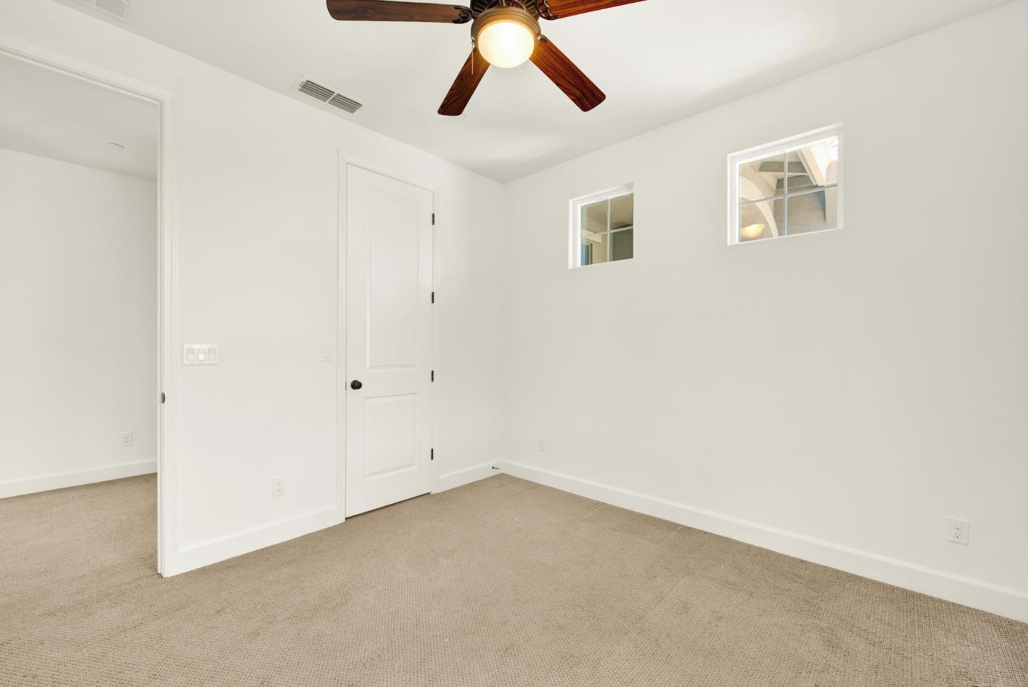 Detail Gallery Image 21 of 72 For 2200 Russell Cir, Woodland,  CA 95776 - 3 Beds | 2/1 Baths