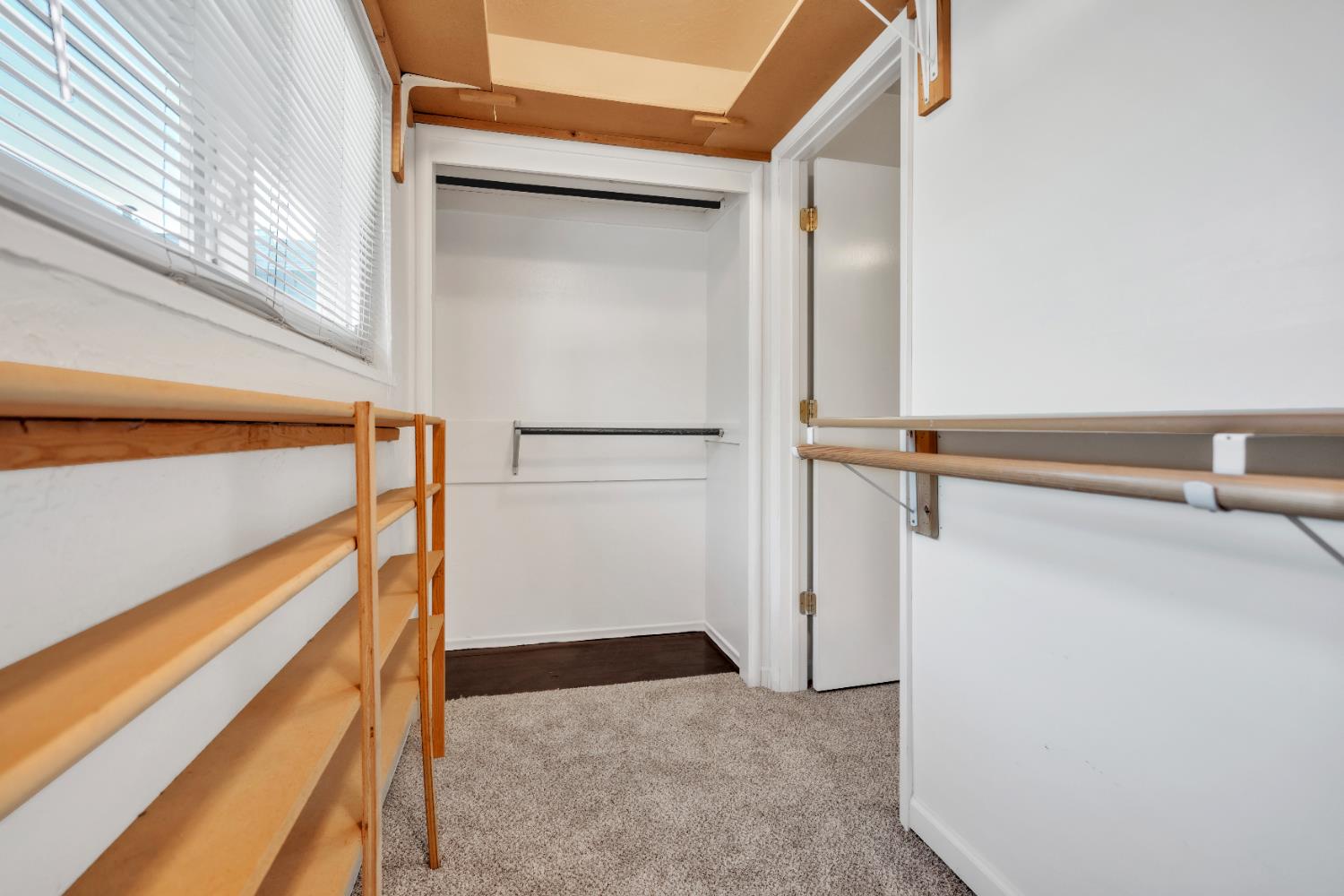 Detail Gallery Image 16 of 33 For 8888 Tahiti Ct, Orangevale,  CA 95662 - 4 Beds | 2 Baths