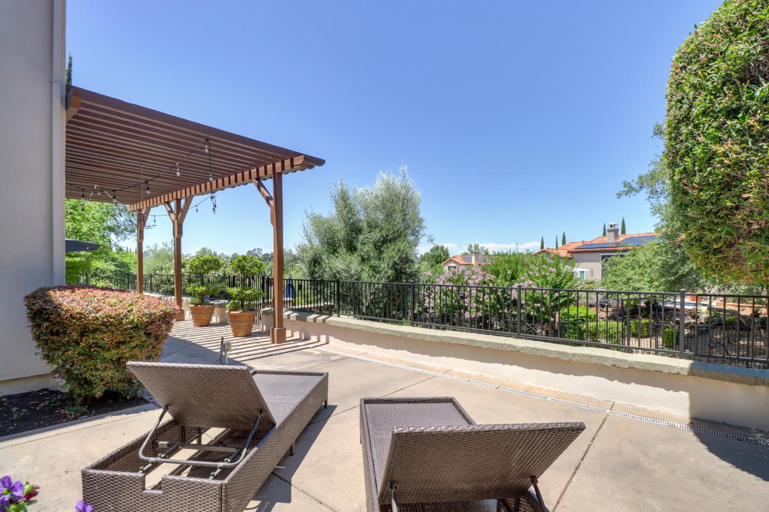 Detail Gallery Image 48 of 59 For 9661 Clos Du Lac Cir, Loomis,  CA 95650 - 4 Beds | 4/1 Baths