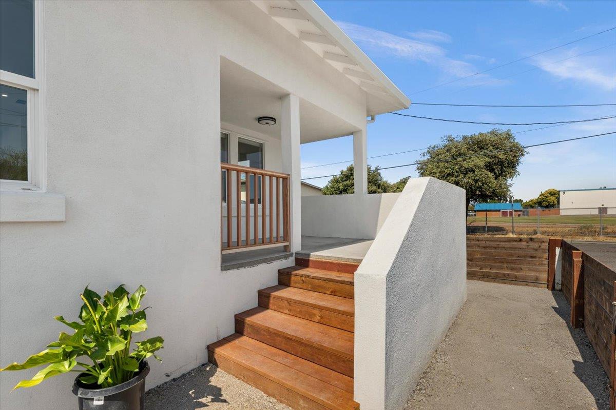 Detail Gallery Image 10 of 68 For 500 W 16th St, Antioch,  CA 94509 - 3 Beds | 2 Baths