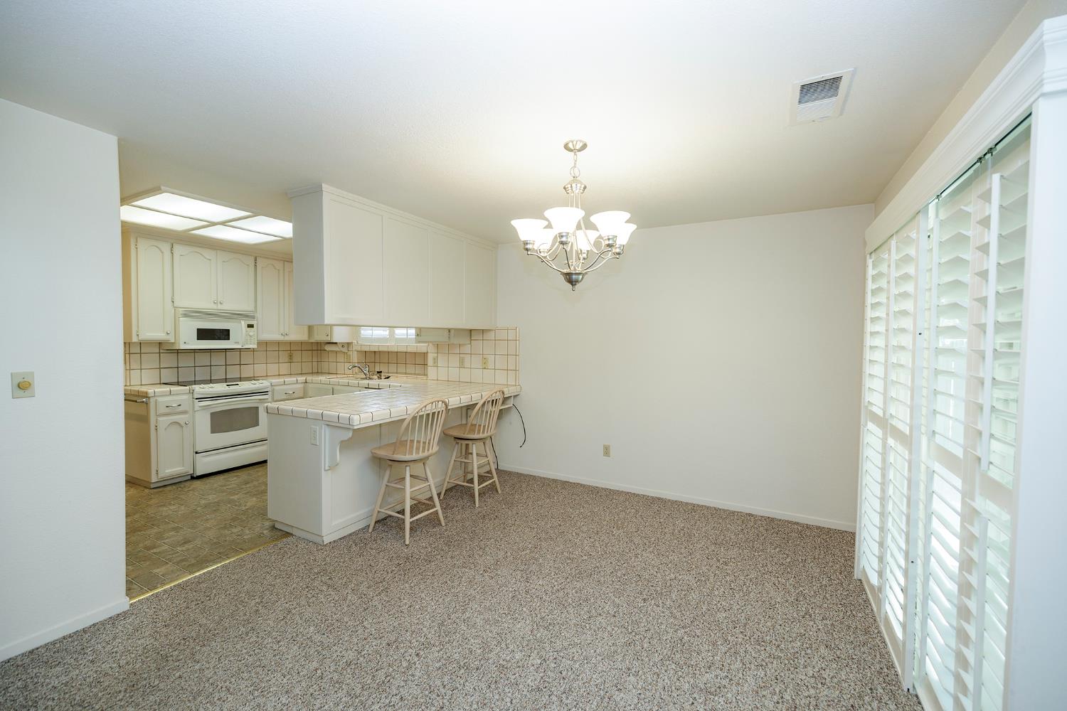 Detail Gallery Image 23 of 70 For 3709 Springcreek Dr, Modesto,  CA 95355 - 3 Beds | 2/1 Baths