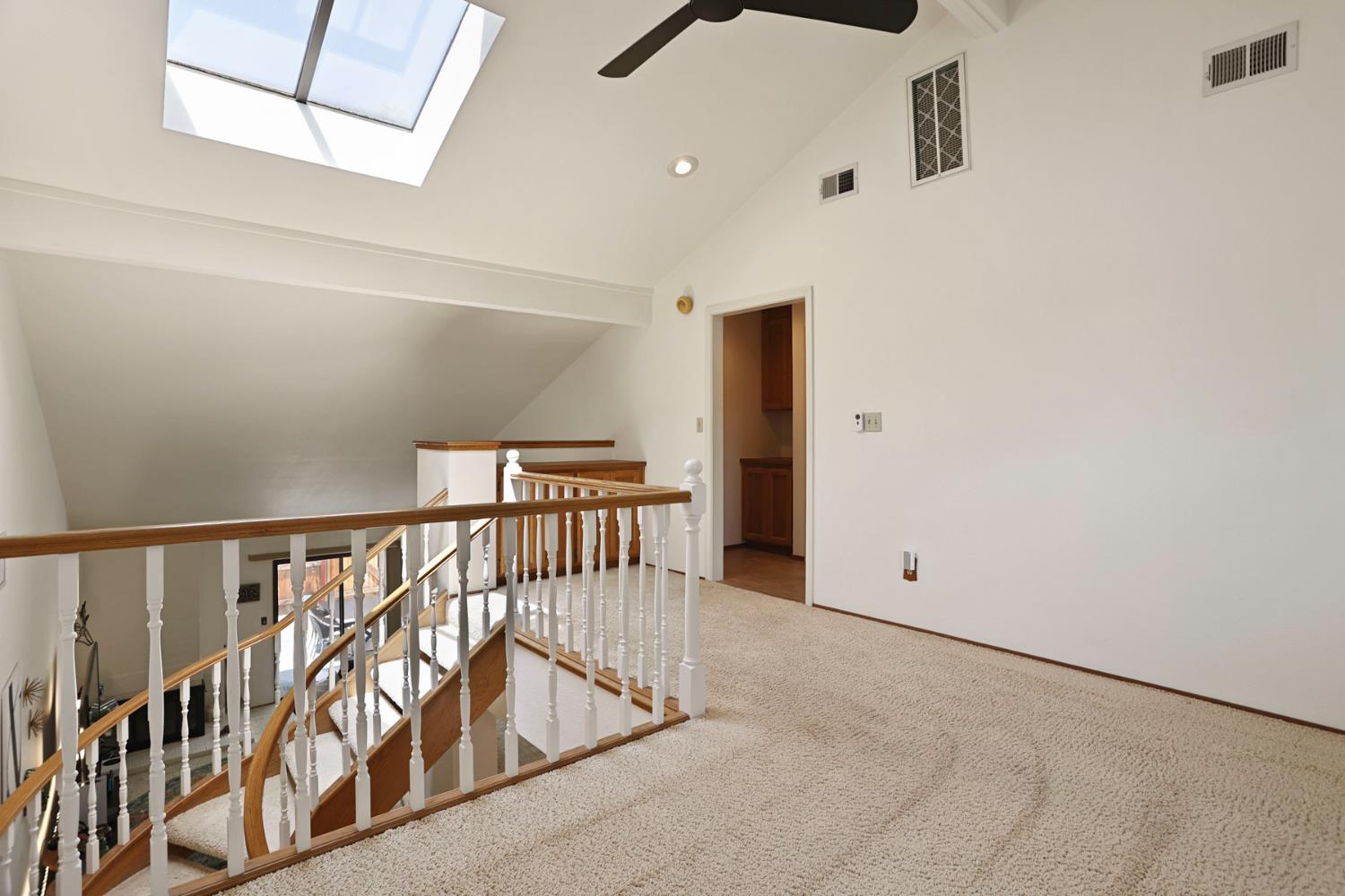 Detail Gallery Image 23 of 42 For 9105 Westcliff Ln, Fair Oaks,  CA 95628 - 3 Beds | 2/1 Baths