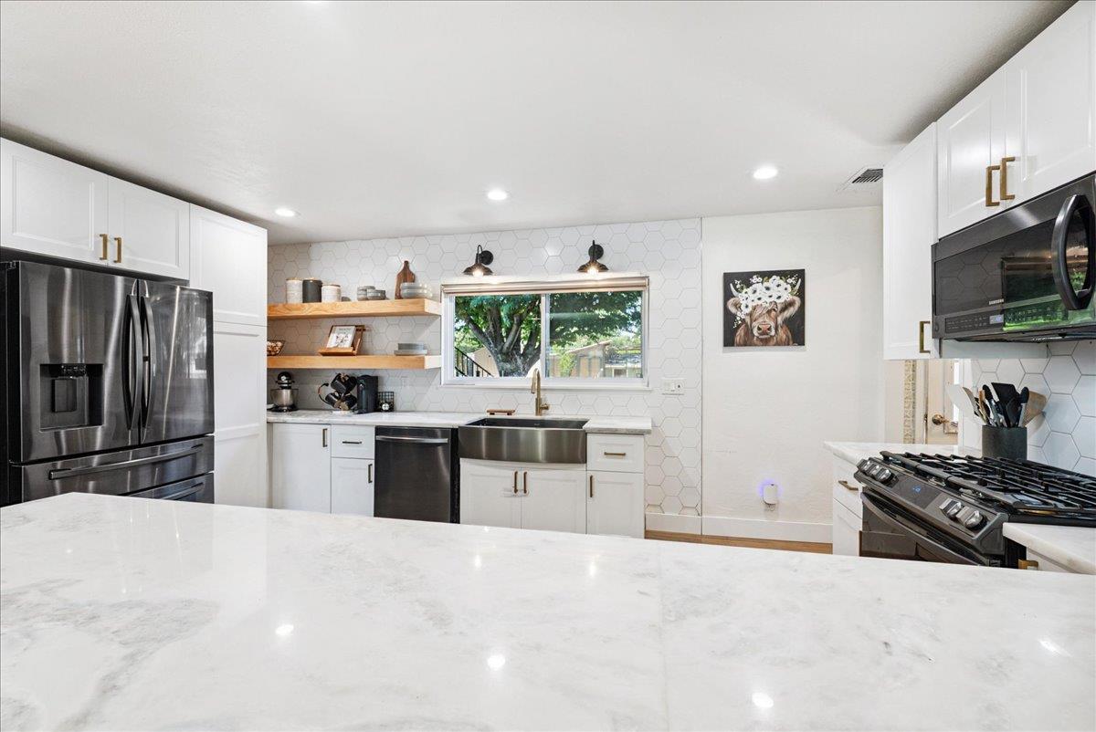 Detail Gallery Image 8 of 52 For 3428 Colvin Dr, Loomis,  CA 95650 - 4 Beds | 3 Baths