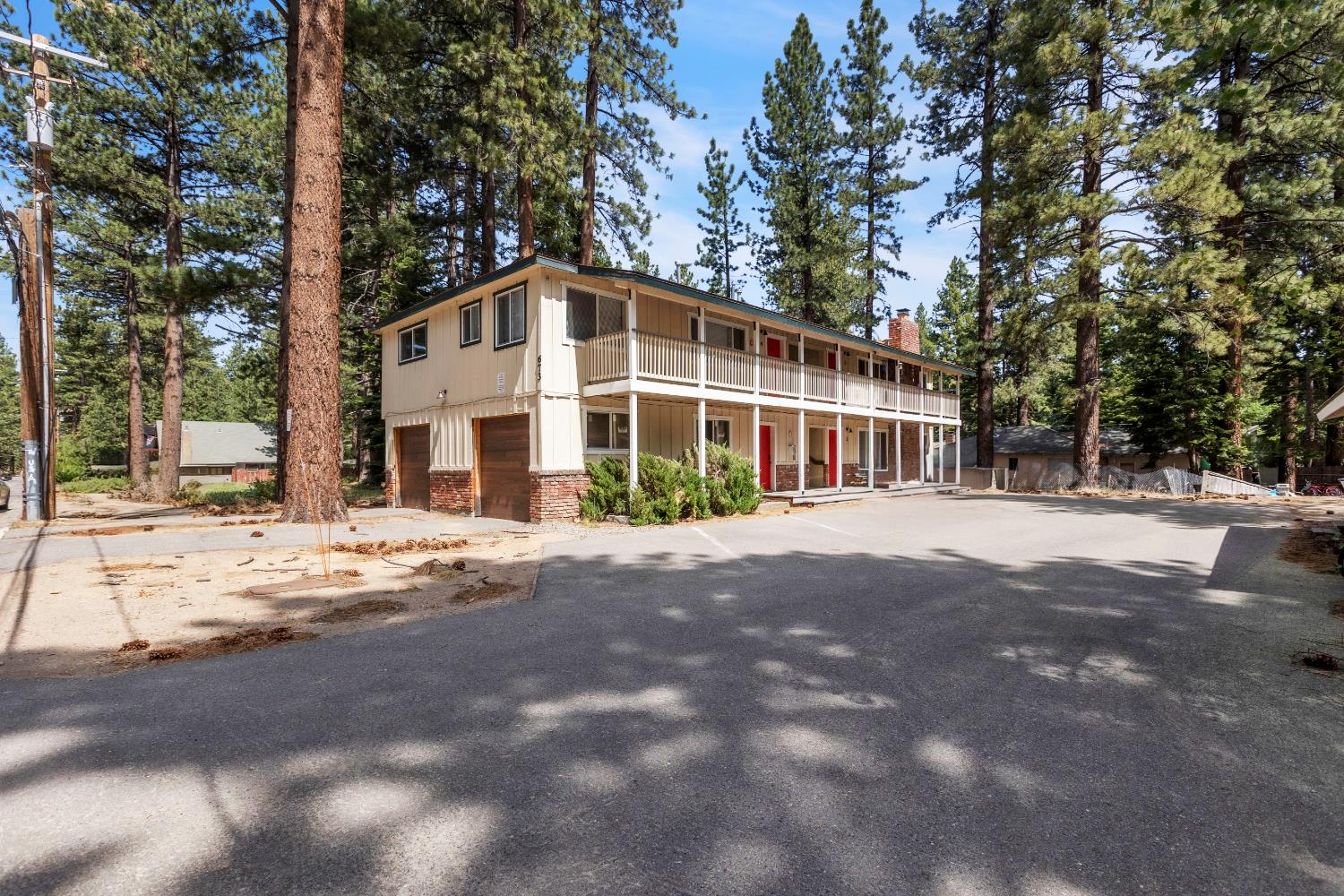 Detail Gallery Image 4 of 12 For 673 James Ave, South Lake Tahoe,  CA 96150 - – Beds | – Baths