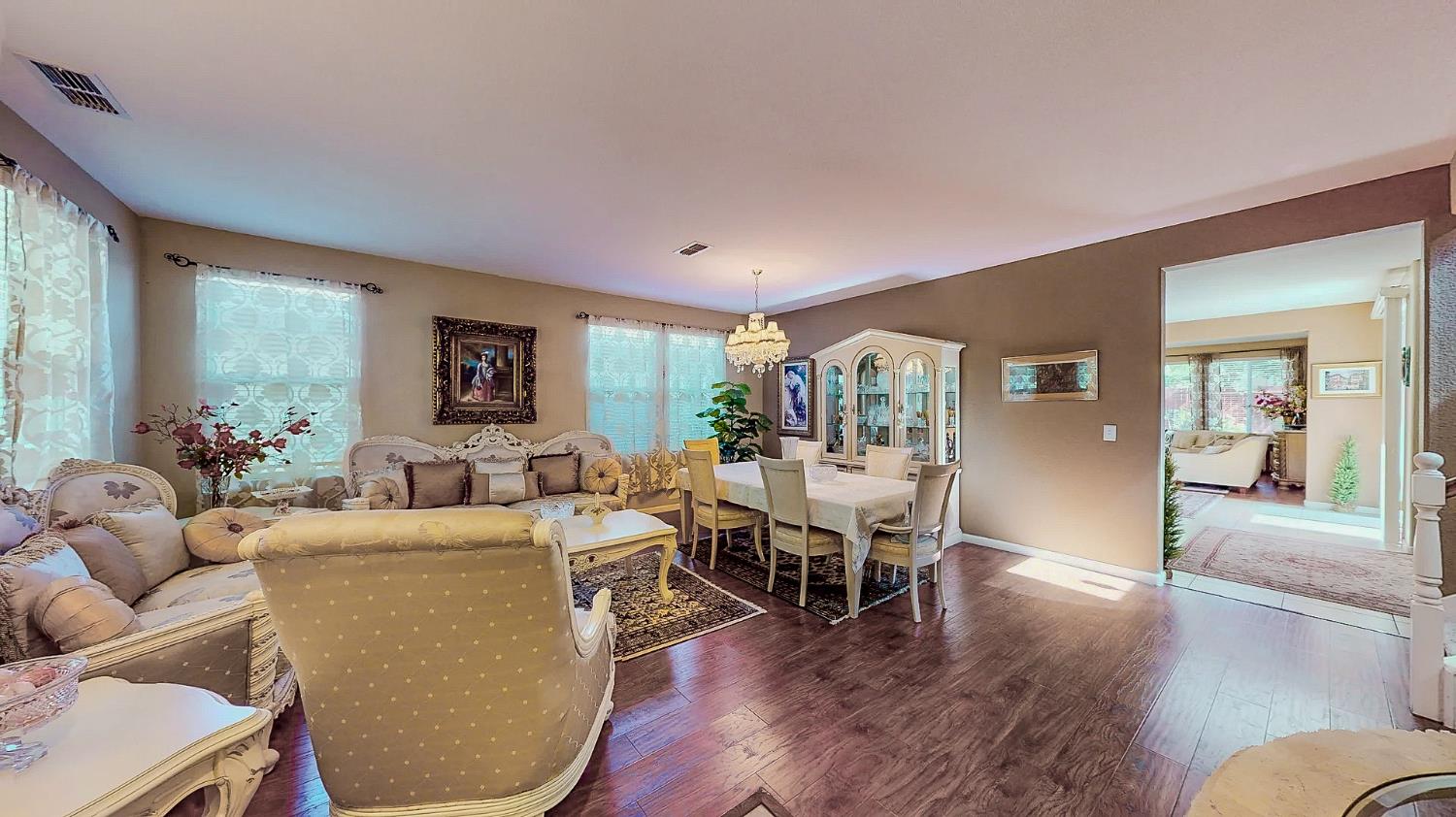 Detail Gallery Image 5 of 37 For 4138 Enclave Dr, Turlock,  CA 95382 - 4 Beds | 2/1 Baths