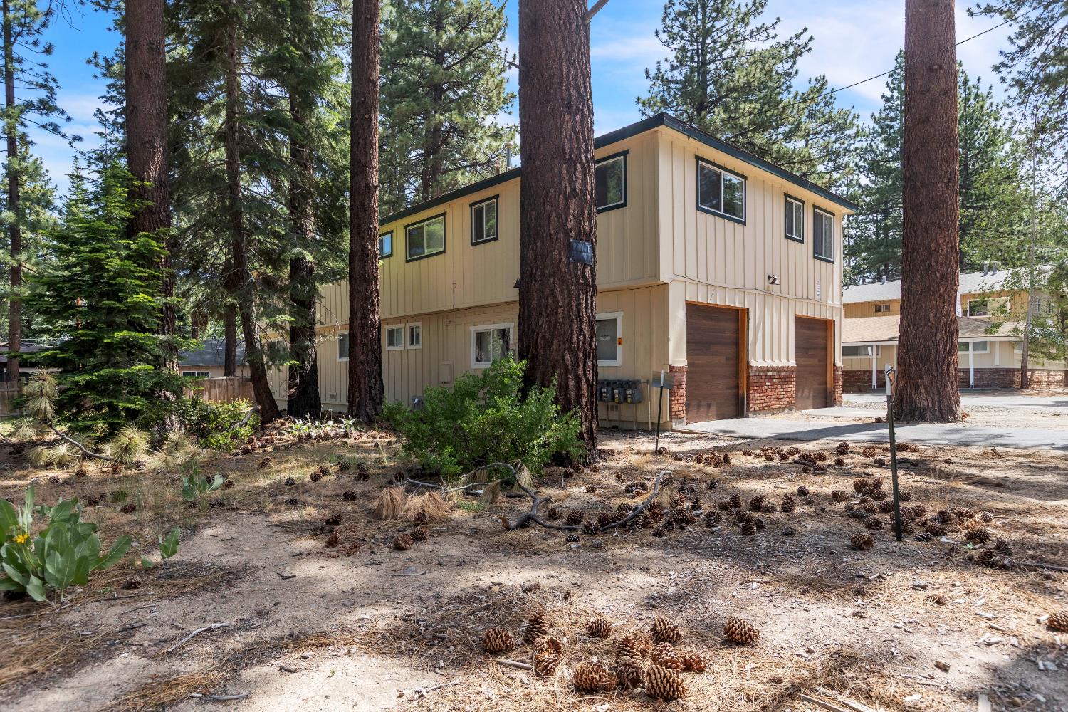 Detail Gallery Image 8 of 12 For 673 James Ave, South Lake Tahoe,  CA 96150 - – Beds | – Baths