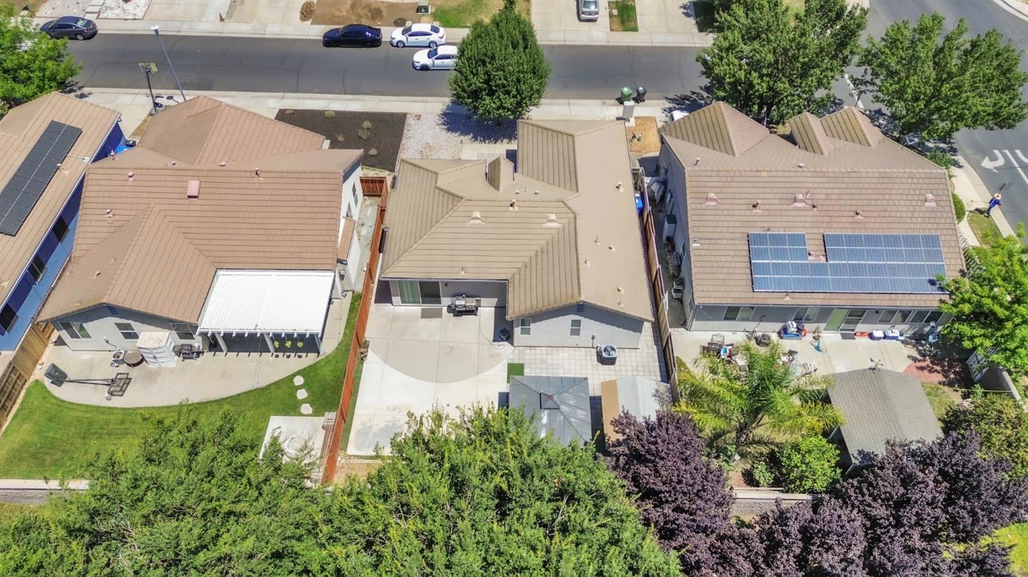 Detail Gallery Image 31 of 33 For 10451 Canadeo Cir, Elk Grove,  CA 95757 - 3 Beds | 2 Baths