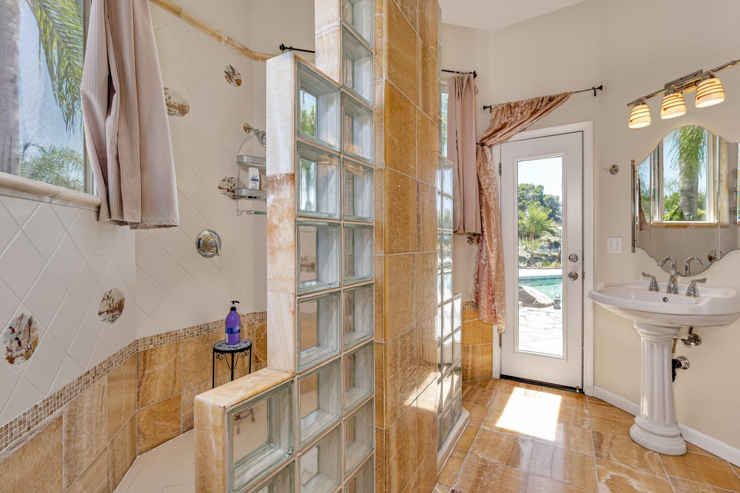 Detail Gallery Image 60 of 96 For 6663 Desert Springs St, Chowchilla,  CA 93610 - 5 Beds | 4 Baths