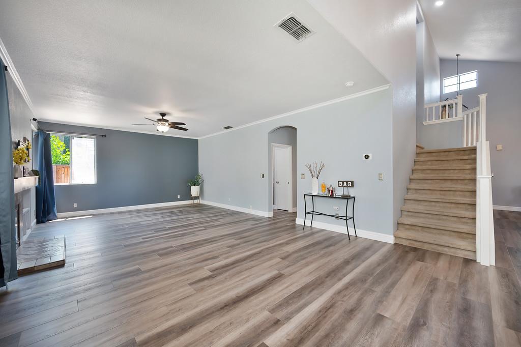 Detail Gallery Image 16 of 51 For 9567 Diamond Point Ln, Elk Grove,  CA 95758 - 4 Beds | 2/1 Baths