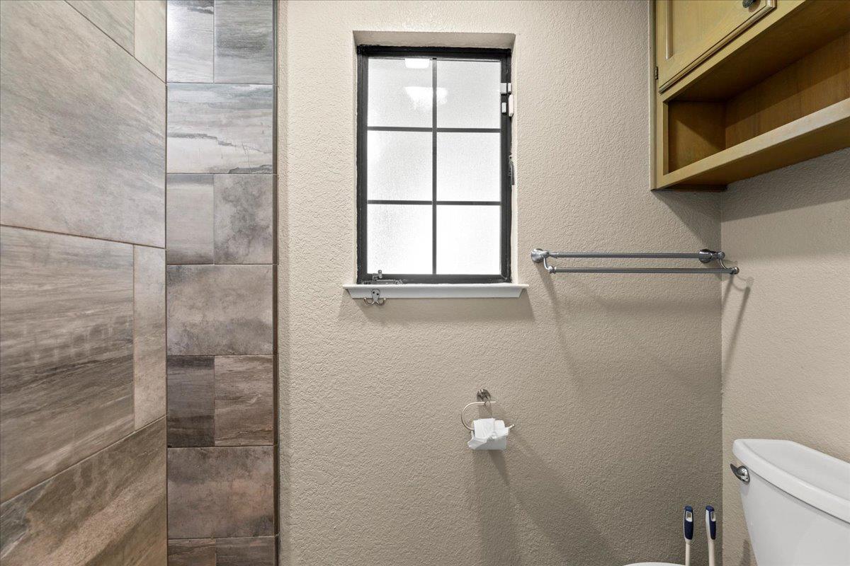 Detail Gallery Image 20 of 34 For 1300 Grover Dr, Modesto,  CA 95351 - 3 Beds | 2/1 Baths