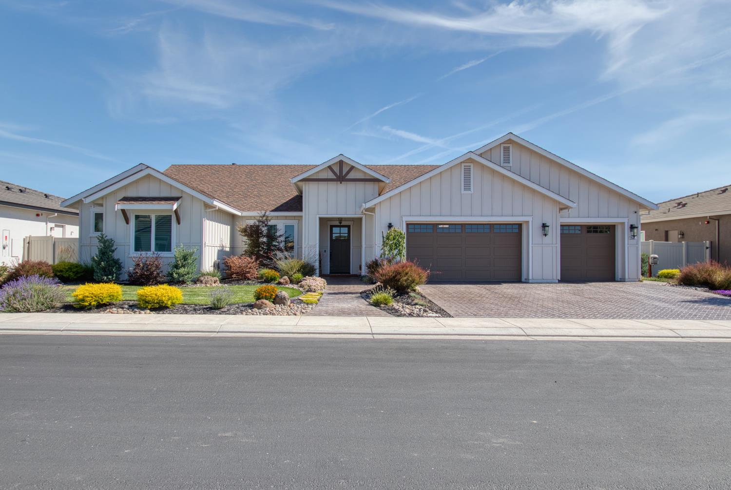 Detail Gallery Image 1 of 60 For 2101 via Prego, Oakdale,  CA 95361 - 3 Beds | 3/1 Baths